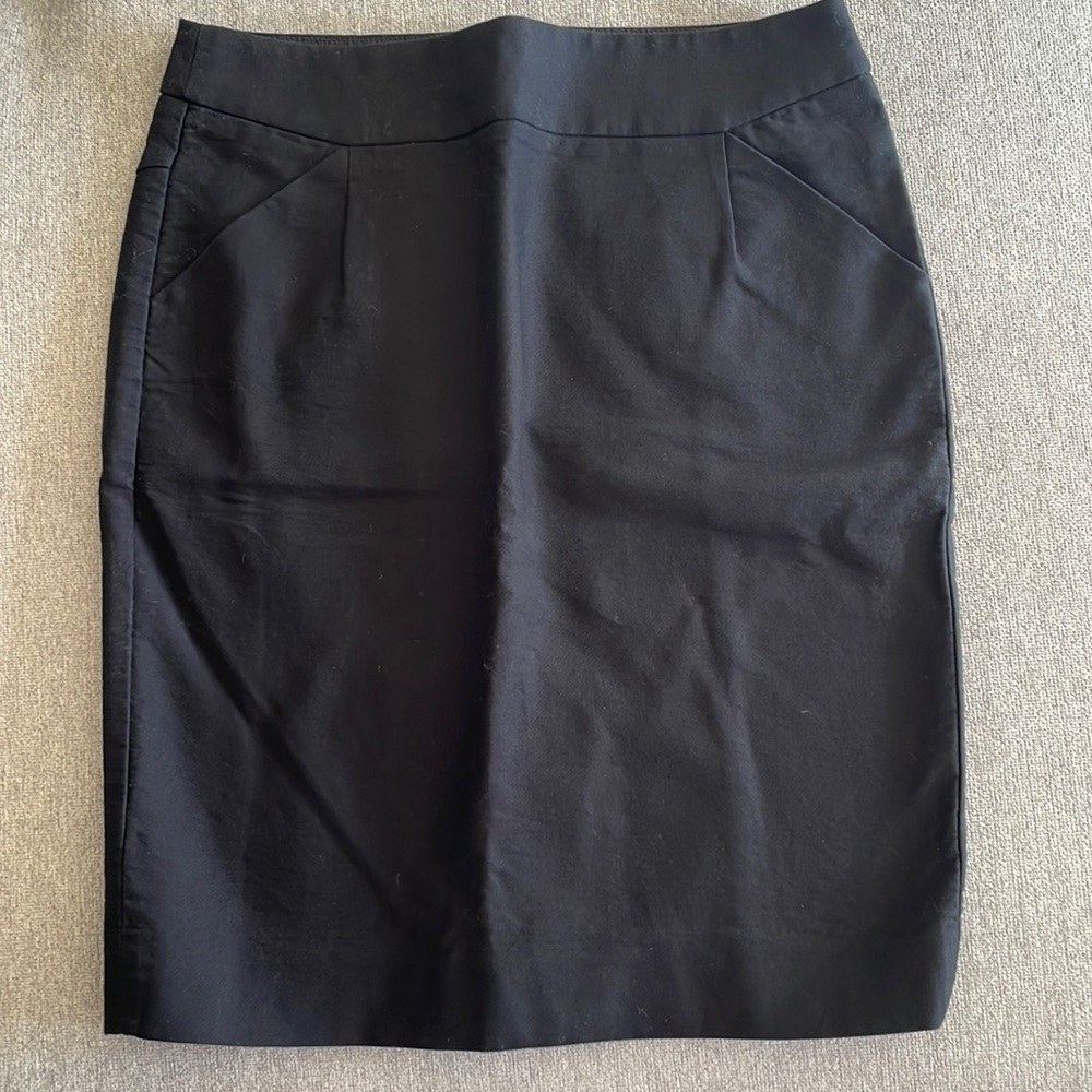J. Crew “The Pencil Skirt” in Black Size 6